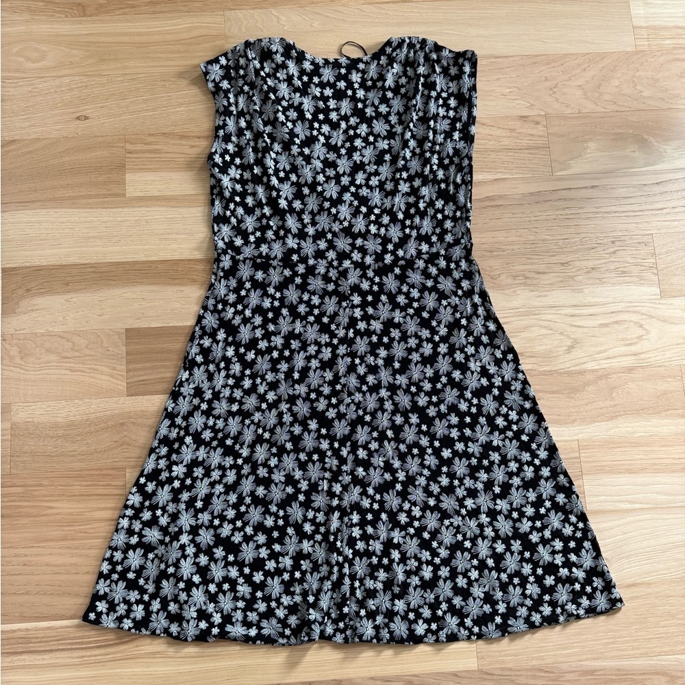 Vikki Vi Slinky jersey black & white floral dress cap sleeve size 1X - Picture 7 of 9